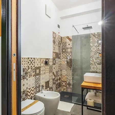 Bb Ogliastroom בית הארחה 3*